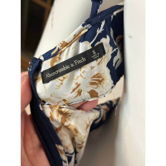 NWT Abercrombie The A&F Giselle Babydoll Maxi Dress Small - Picture 8 of 8